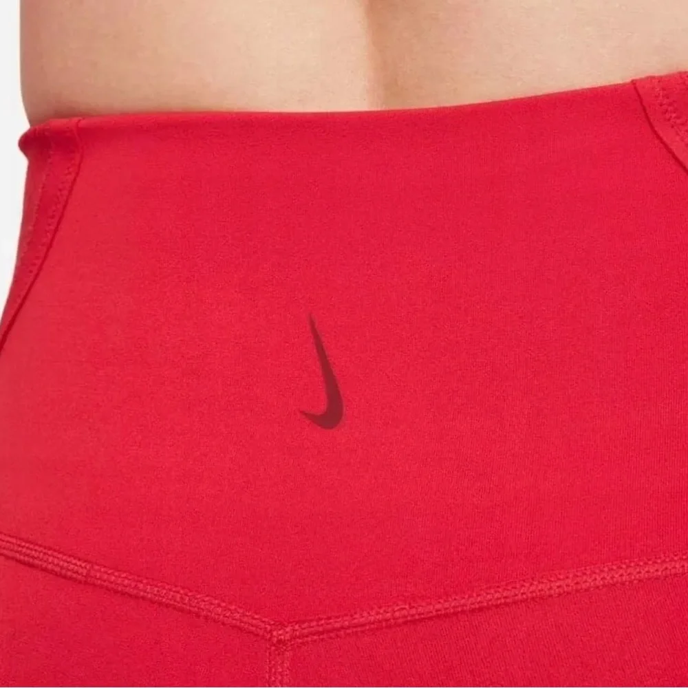 Nike Yoga Luxe Dri-FIT Women s High Waisted 7/8 Infinalon Leggings